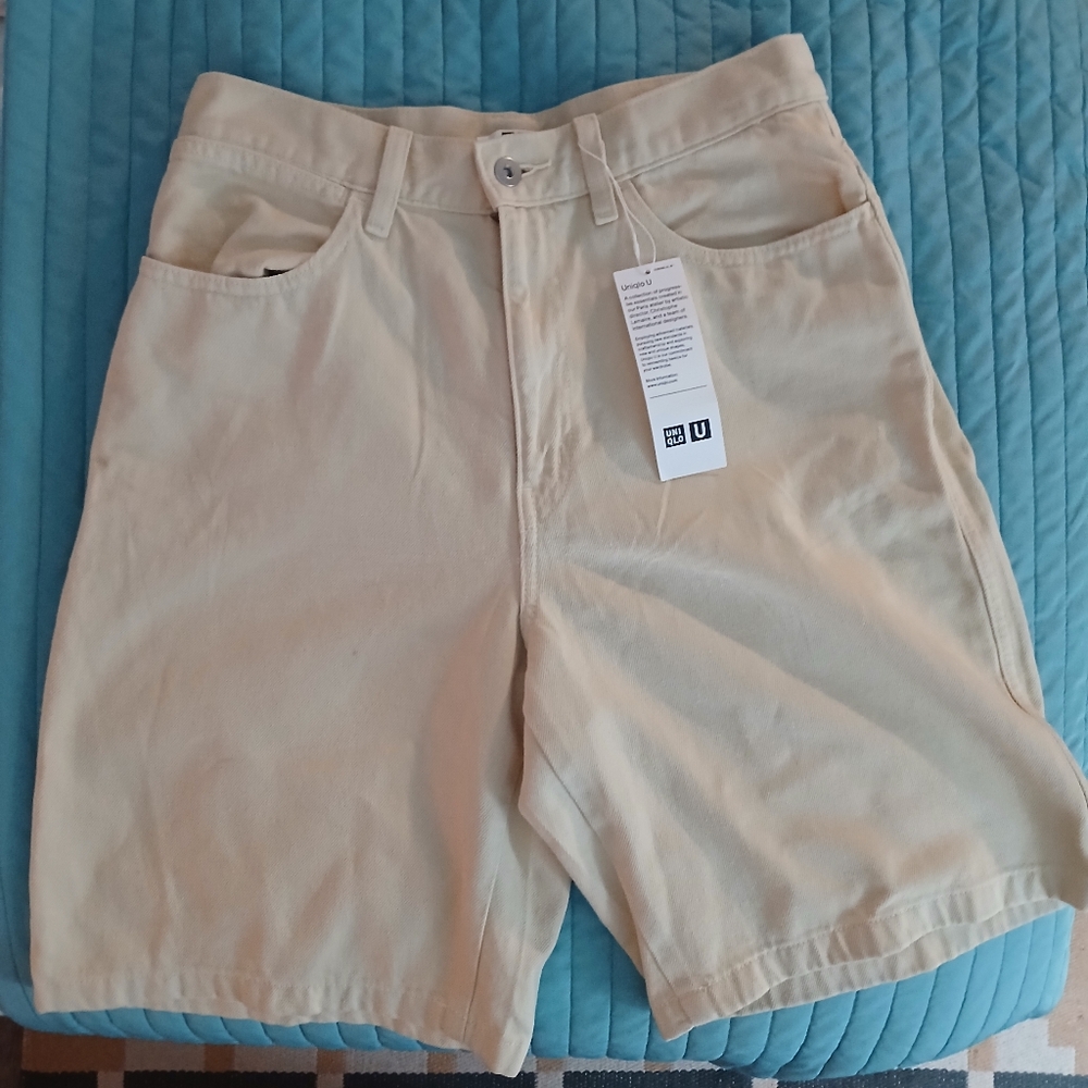 Uniqlo Women's Cream Shorts